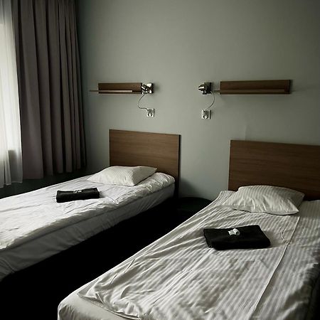 Hostel Azymut Września エクステリア 写真