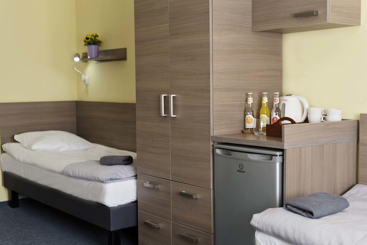 Hostel Azymut Września エクステリア 写真